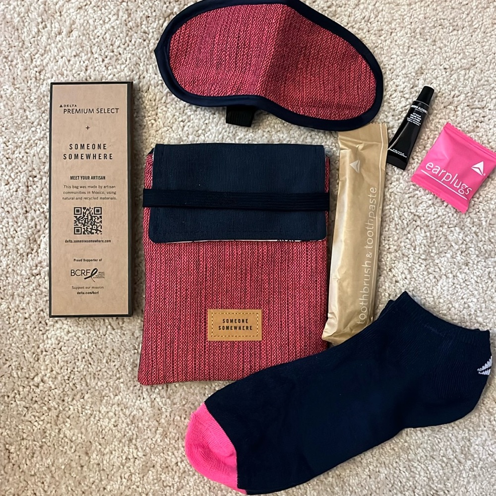 Delta Someone Somewhere Premium Select Bag